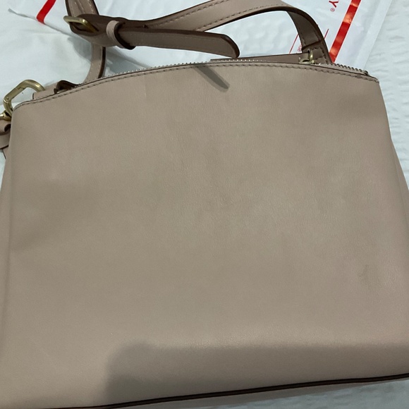 Beige Nine West crossbody. - Picture 5 of 9